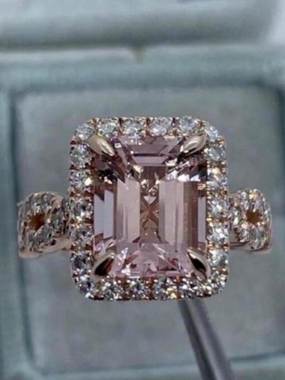 Rose gold ring